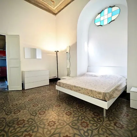Апартаменты Antica Dimora Ragazzi Zona Acquario Cattedrale